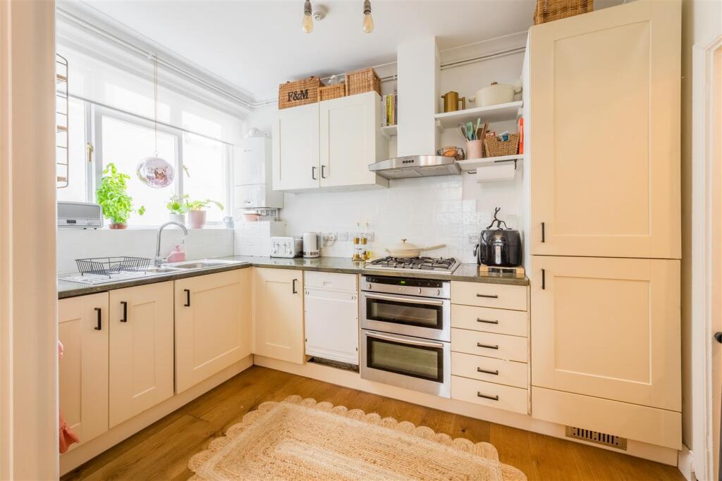 13a Clarendon Villas-3.jpg