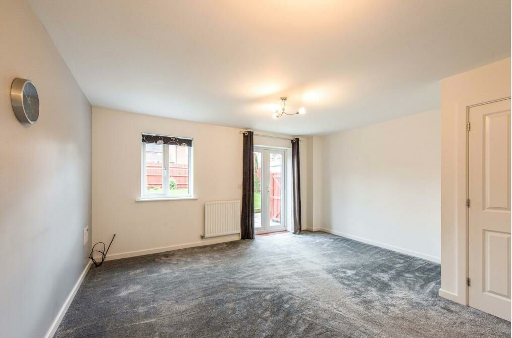 living room 118.PNG