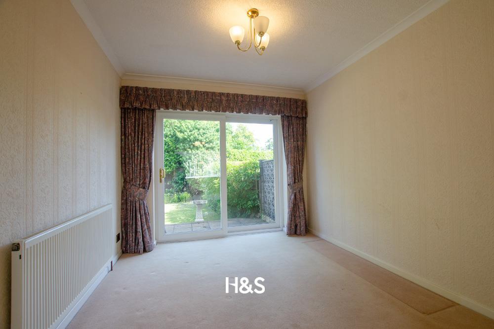 4 Eves Croft - dining.jpg