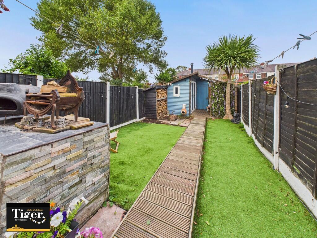 CAM02176G0-PR0664...