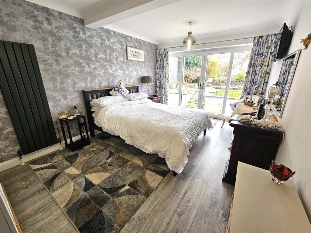 Master Bedroom.jpg