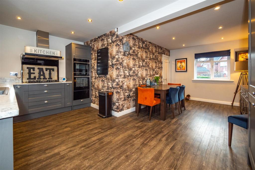 Dining Kitchen.jpg