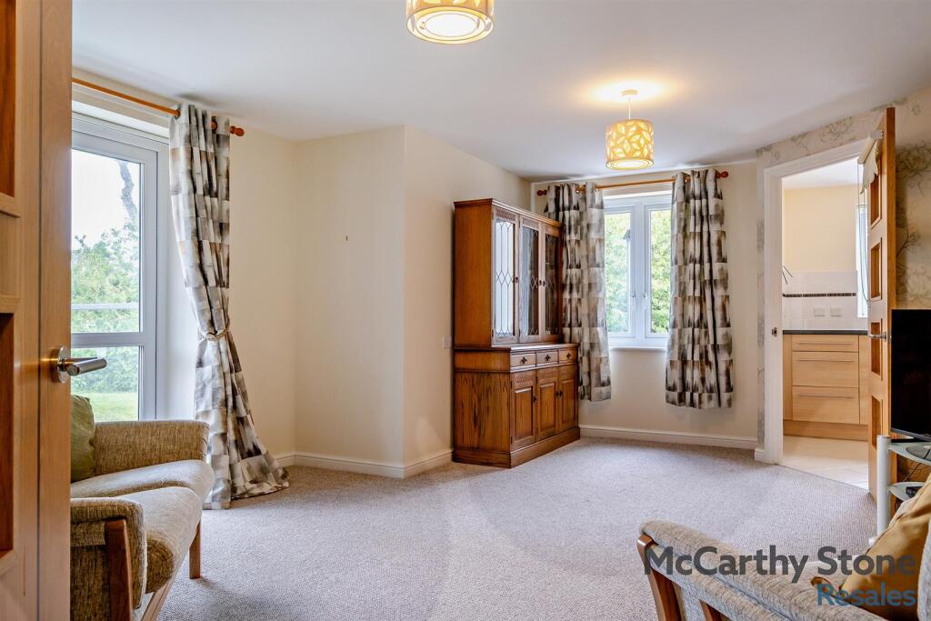 8652104-interior01-800.jpg