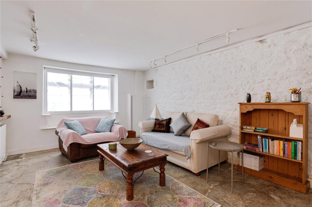 Front sitting room