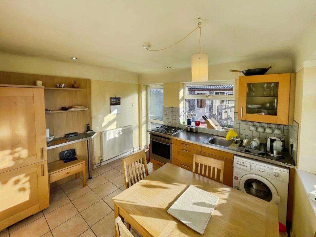 0b2c714b--463B-8295-7CDB402DA75F-20356-000002CEA19