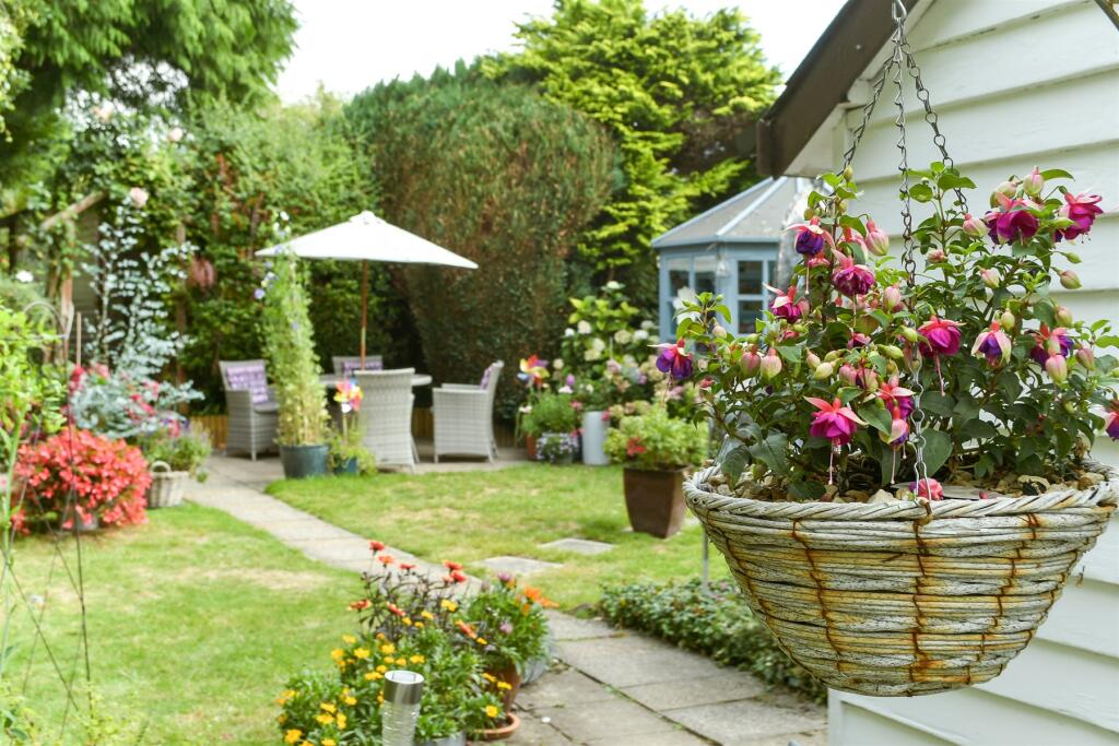 External Lifestyle Photograph