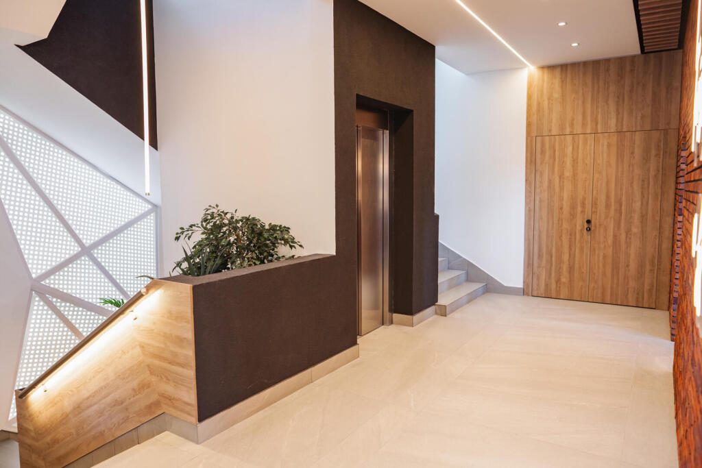 hallway-with-planter-on-wall-2025-09-09-20-13-07-u