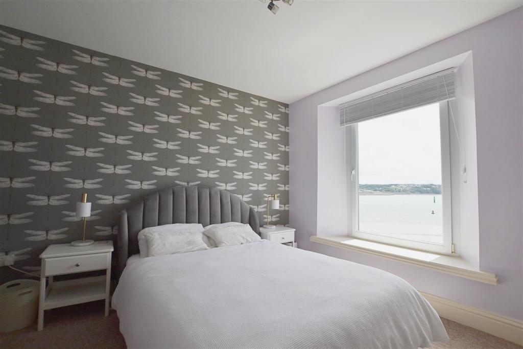 bed 1.JPG