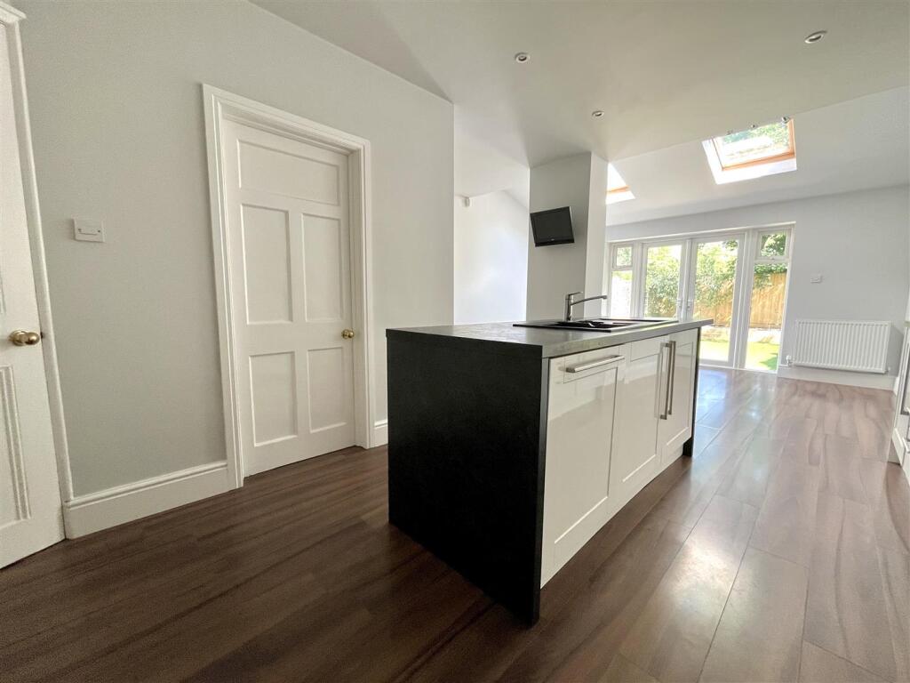 Live In Dining Kitchen