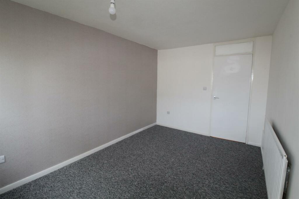 Bedroom1..JPG