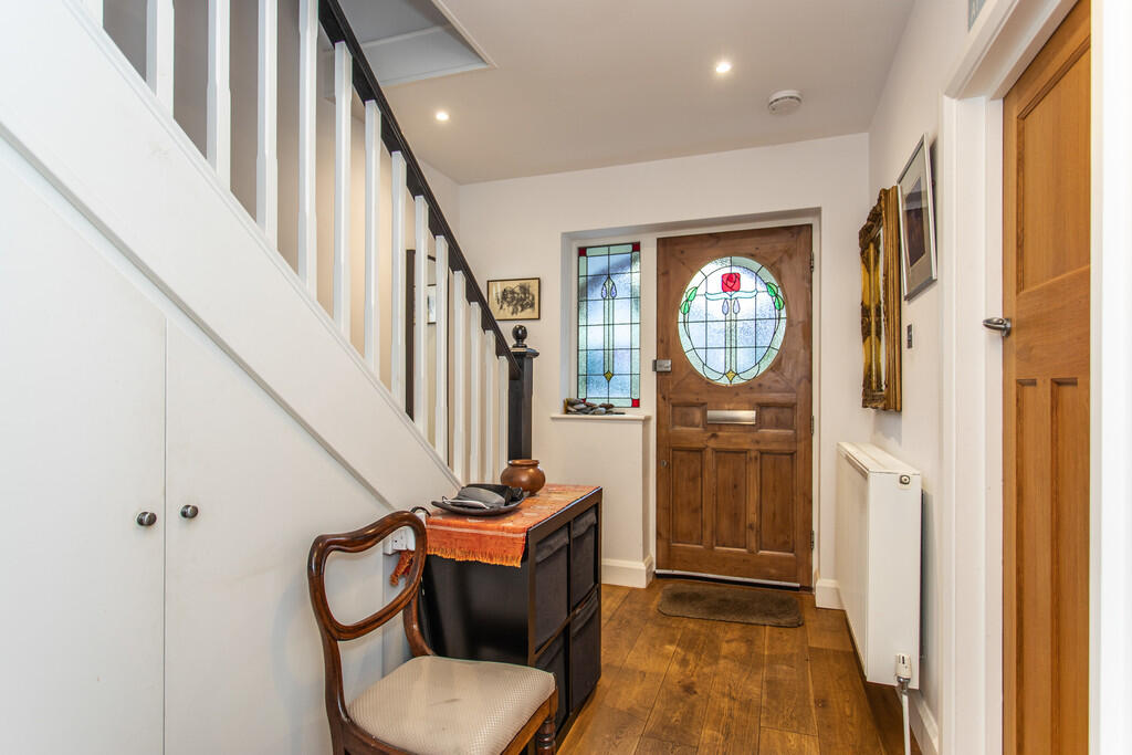 70 Braemore Road1...