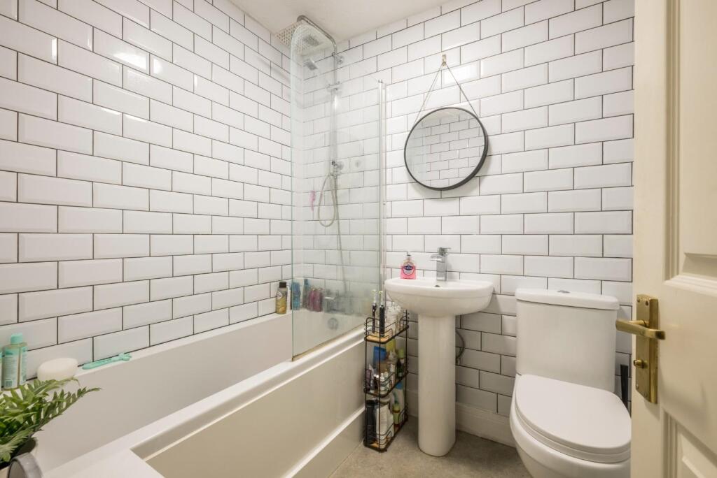 Flat 5, St Nicholas Place -9.jpg