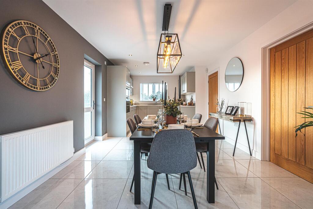 KITCHEN/ DINER