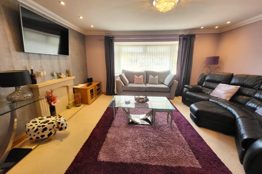 16' Sitting Room 