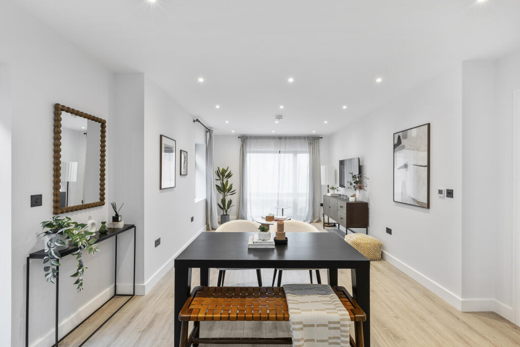 Show Apartment