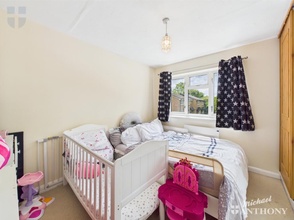 CAM03852G0-PR0276-STILL010