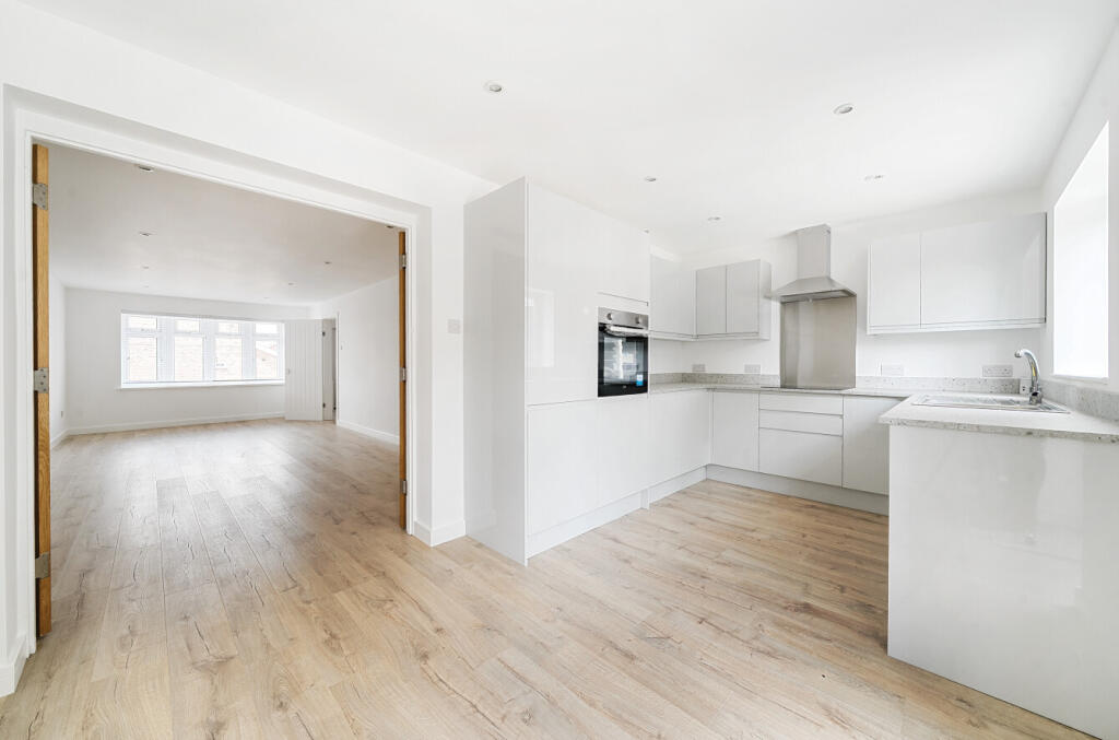 129905515682f418f5c90carw1c