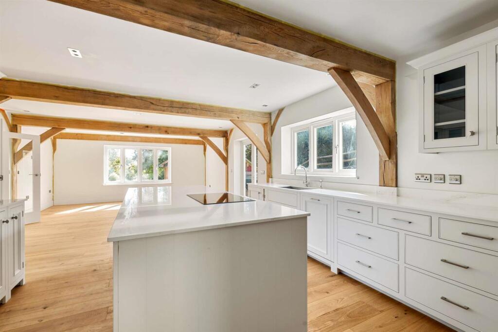 Oak Lodge, Dorking Road, Gomshall, GU5 9NY-120-192