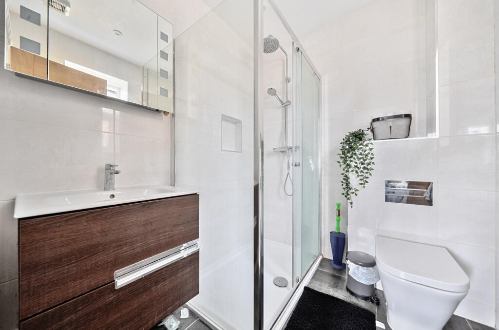 1298394-13-685d12...