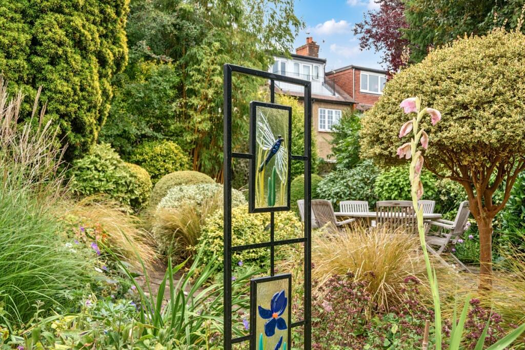 1345624-6-68aecf1...