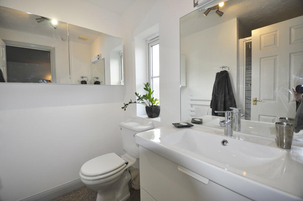 Ensuite Shower Ro...