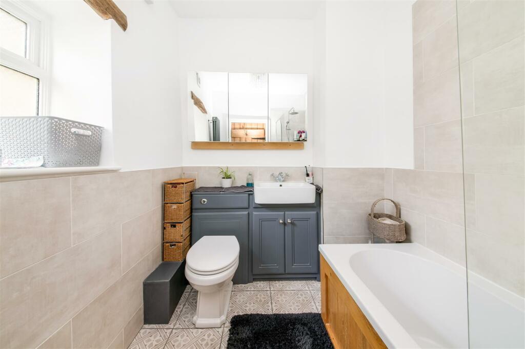 HOUSE BATHROOM