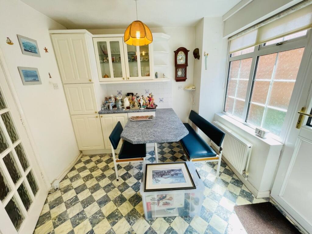 Kitchen/Breakfast Room