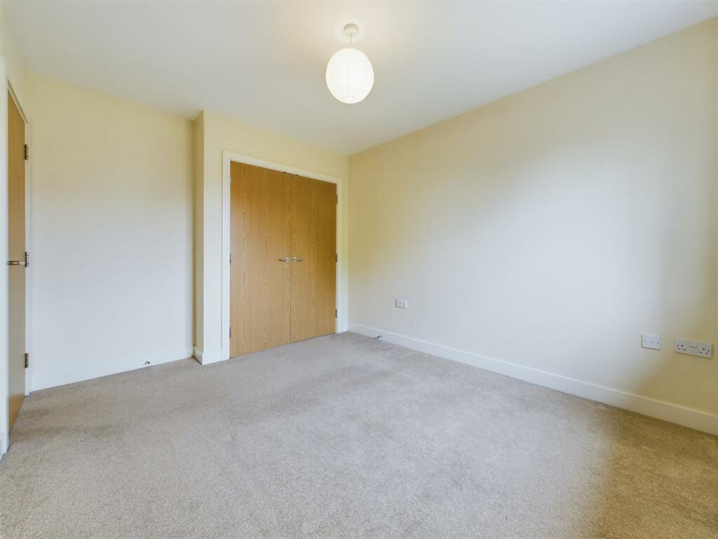 CAM02319G0-PR0107-ST