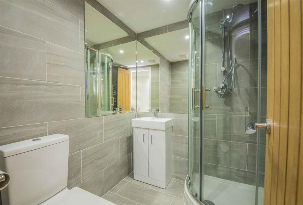 shower room.jpg