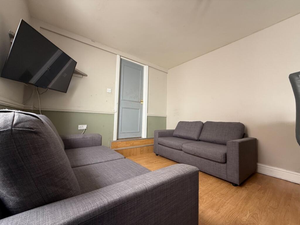 another student property from Award winning CPS HO