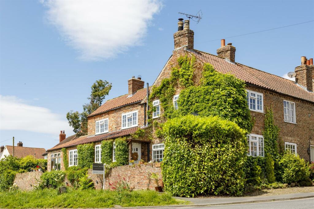 Forresters_Cottage_HR_3.jpg