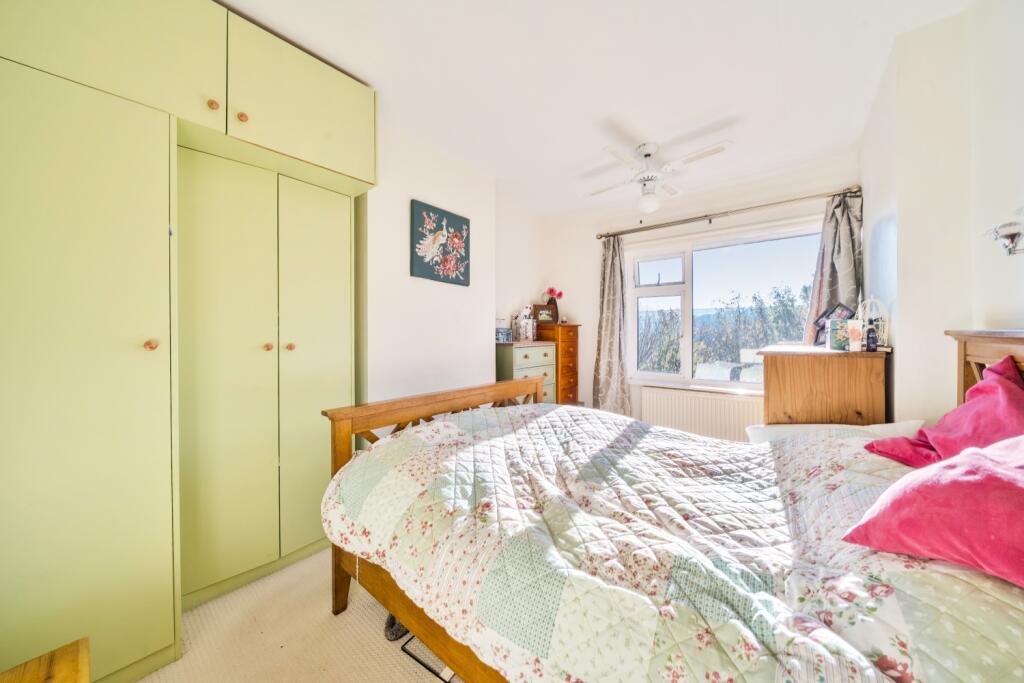 Bedroom 1 - master