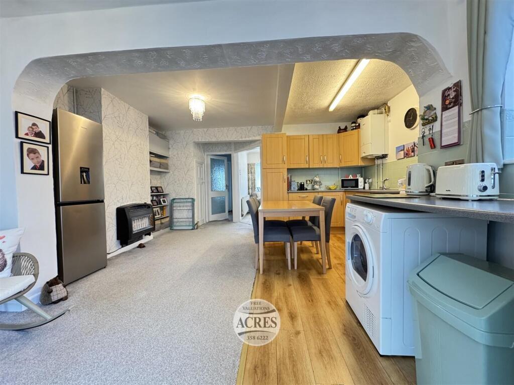 IMG_1327 (Large).jpg