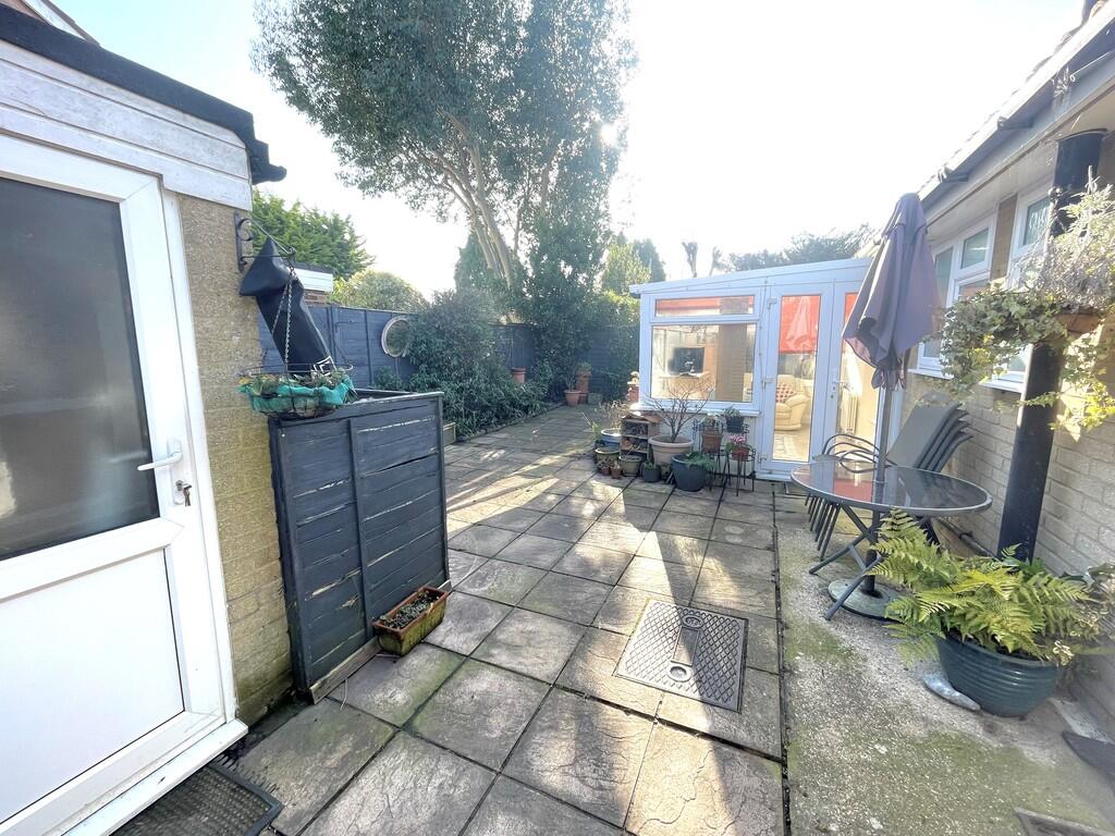 16 Holly Drive Pa...