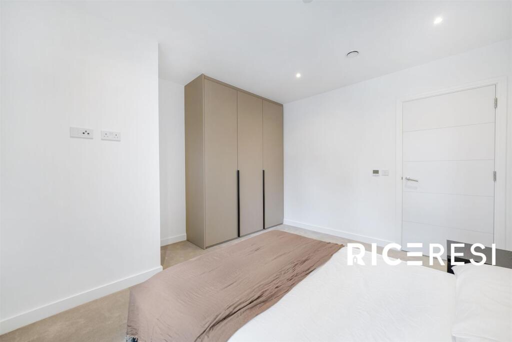 Flat 209, Brookline Building - V6AibdGwZNDif1ddx7v