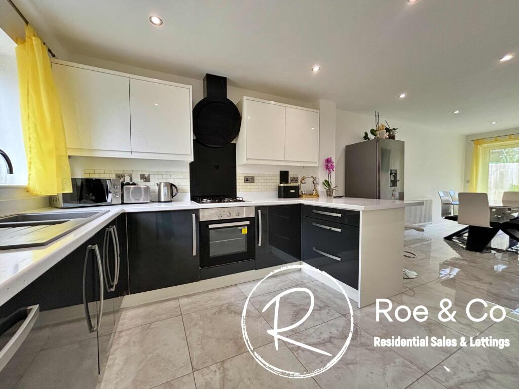 Kitchen/breakfast bar