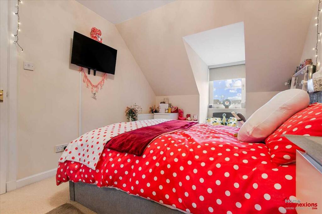 Bedroom Two (2)
