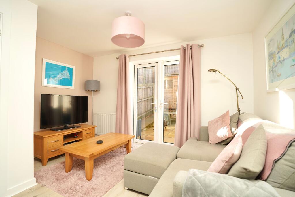 Open Plan Living Room/Kitchen