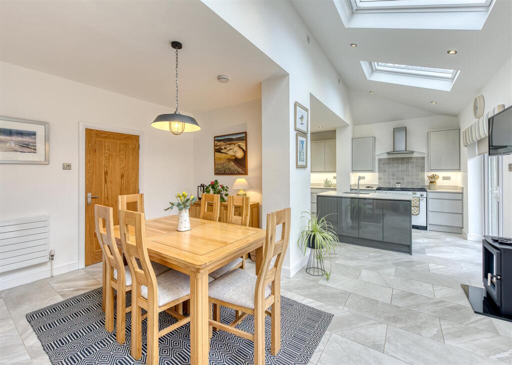 75 Birches Road-kitchen4.jpg