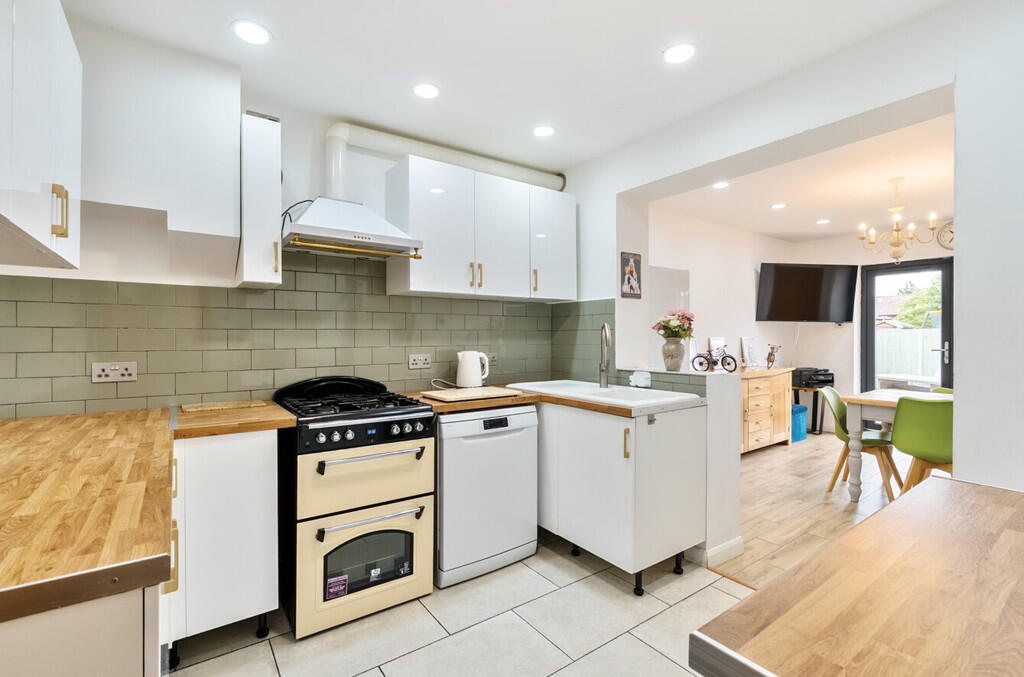 1313353-15-685a79...