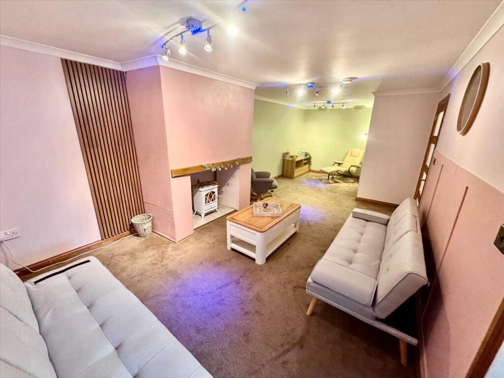 Lounge (Ground Floor