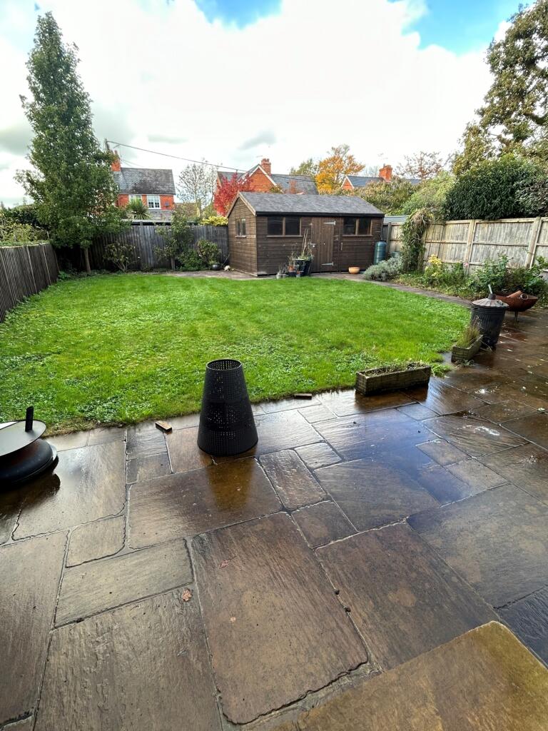 30.10.23 Rear garden
