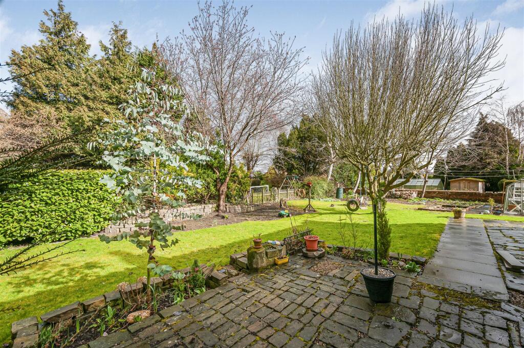 Hall Barn Cottage7.jpg