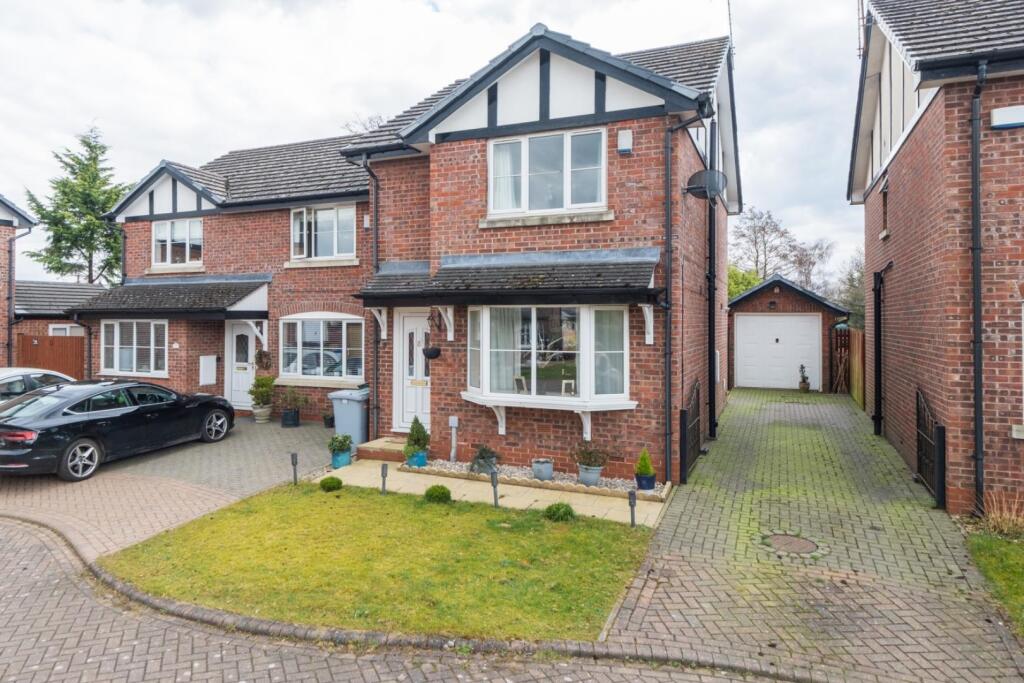 8 Gowy Court-027.jpg