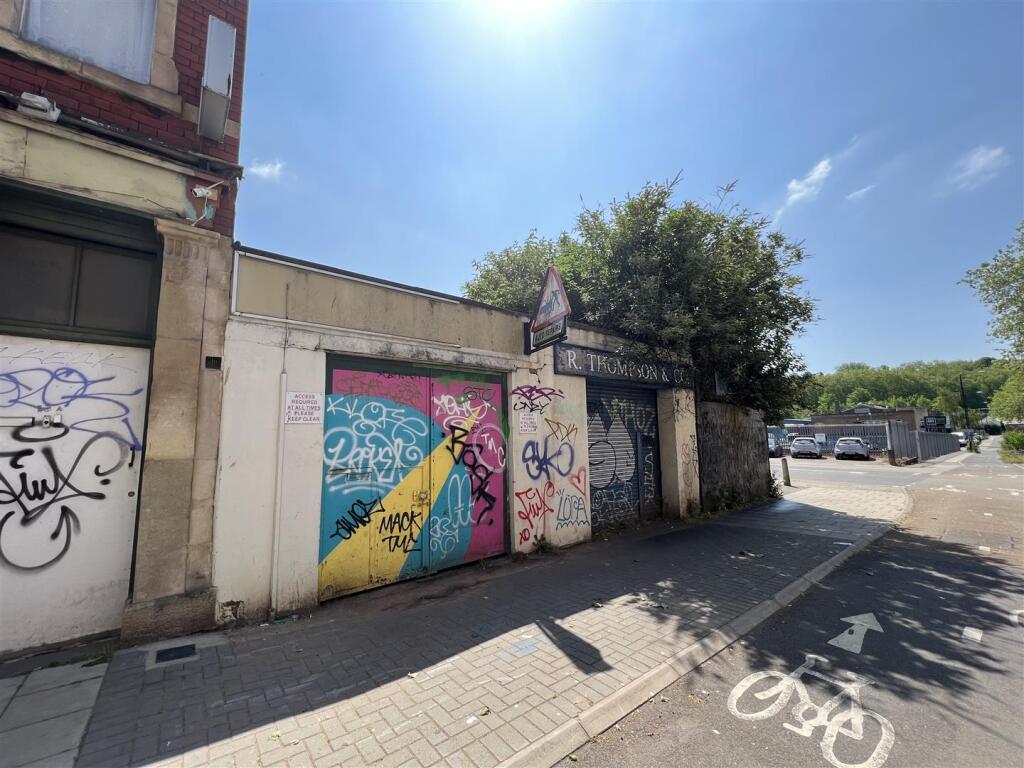 4 - Building Plot in Bedminster with planning gran