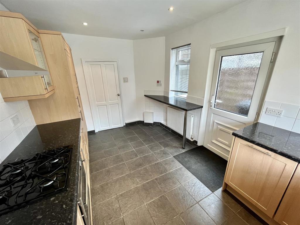 Breakfast Kitchen Aspect 3.jpg