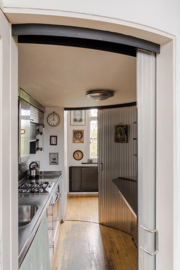 278836 - Flat 2, Royal Victoria Patriotic Build...