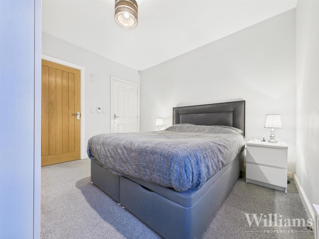 CAM02861G0-PR0531-STILL022 - Copy.jpg