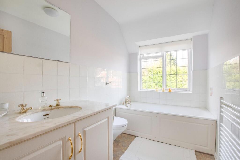 En-Suite Bathroom