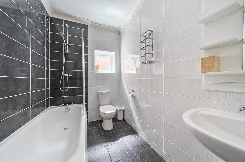 1304677-27-685027...